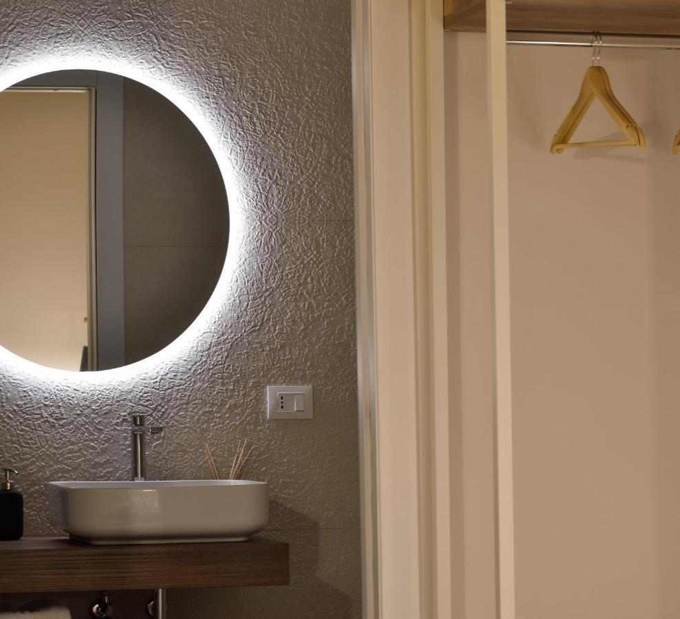 Almari Bed & Breakfast กาญารี ภายนอก รูปภาพ